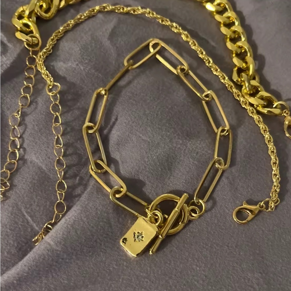 Jewels Galaxy stunning gold plated
3x set - Picture 9 of 9